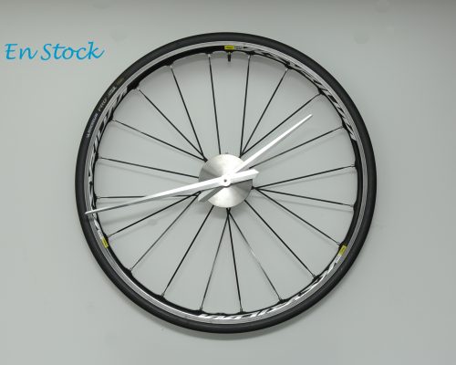 Horloge roue avec pneu